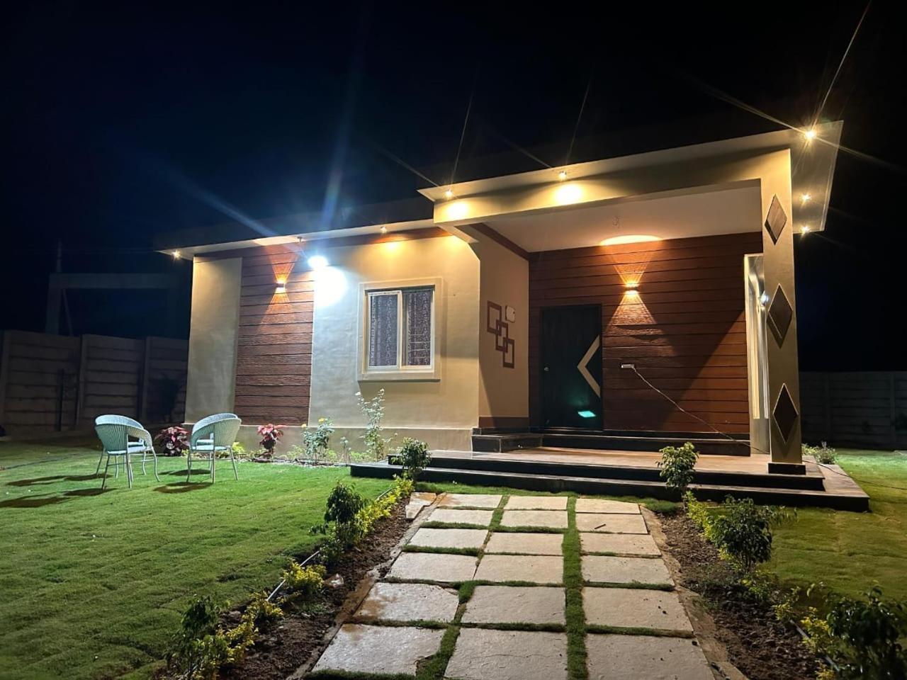 Hidden Garden Farmhouse Hotel Pargi ภายนอก รูปภาพ